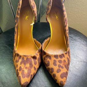 Leopard 🐆 print heels 👠